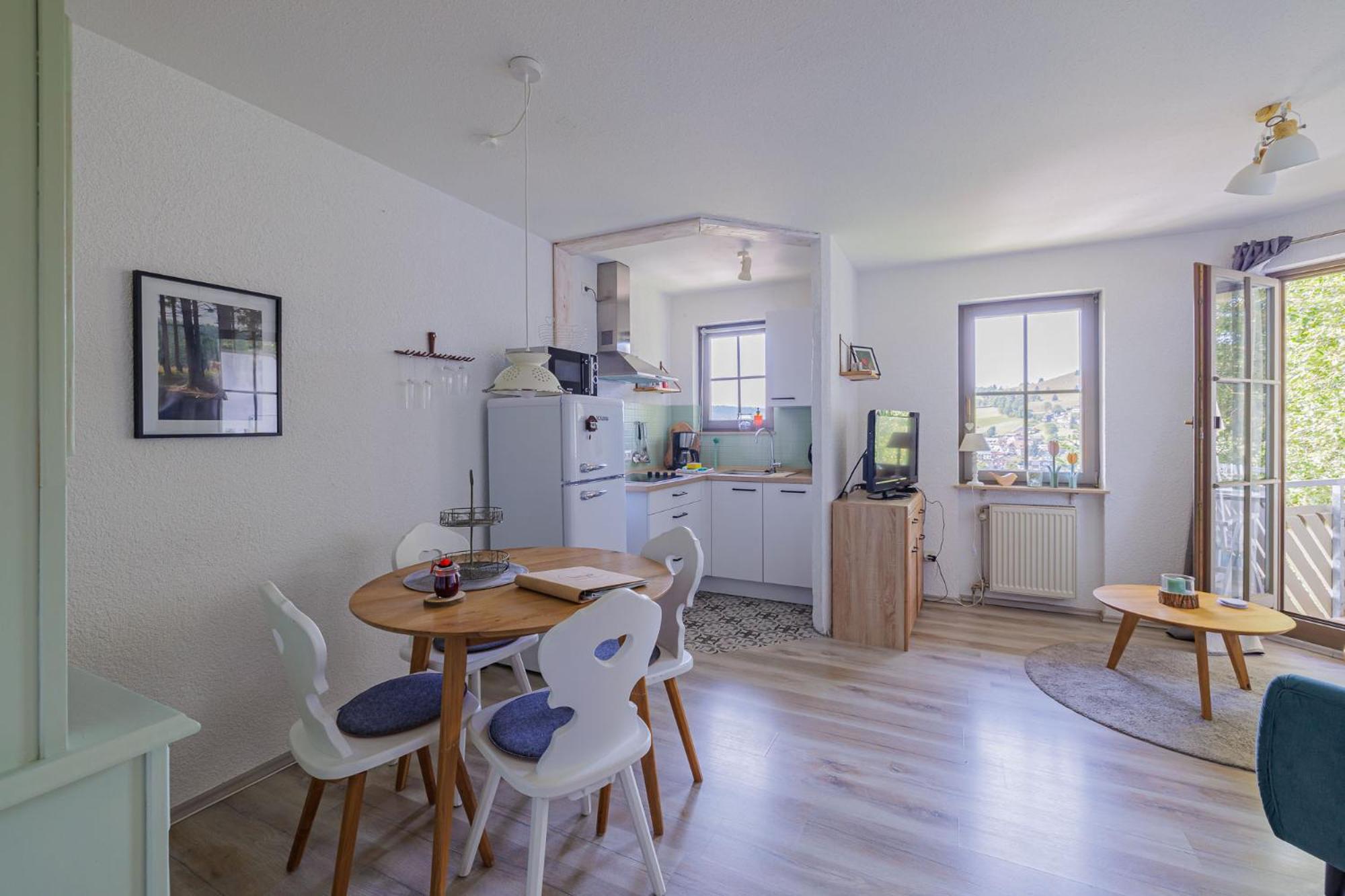 Herzgruen Direkt An Traumhaften Wanderwegen Balkon Mit Toller Aussicht Sauna Im Haus Tiefgarage E-ladestation Apartment